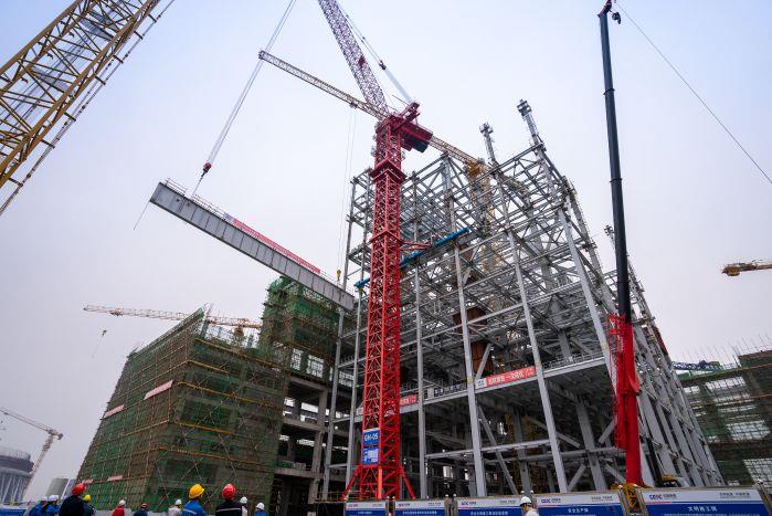 起吊?。〝z影：陸世軒）